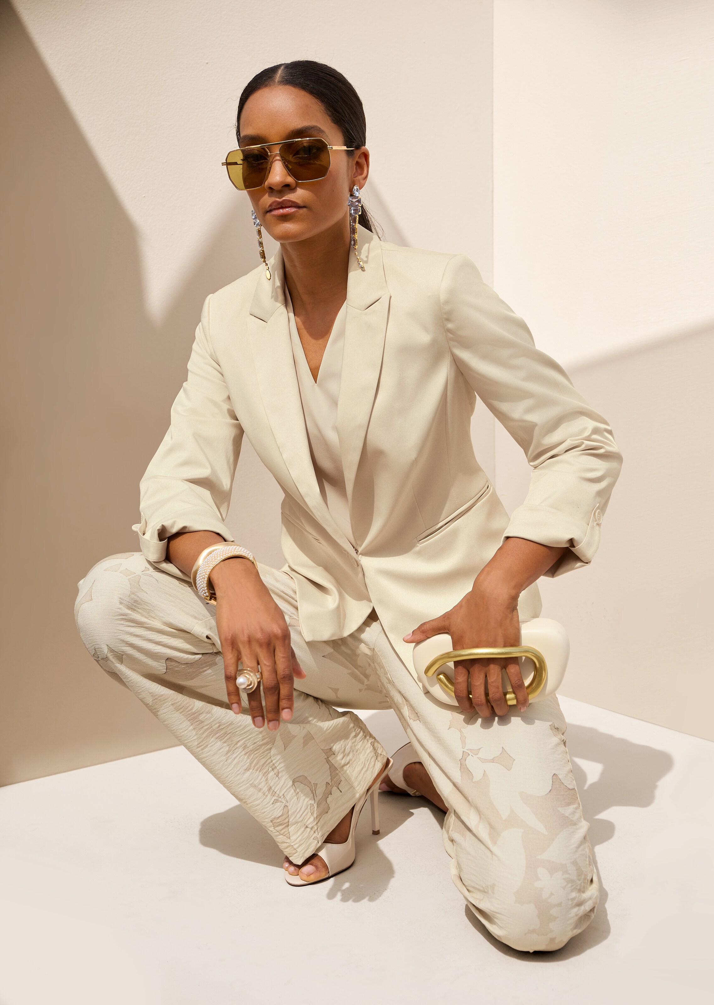 Der Kurzblazer mit Glanz-Effekt