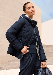Edle Steppjacke mit dekorativen Details thumbnail 7