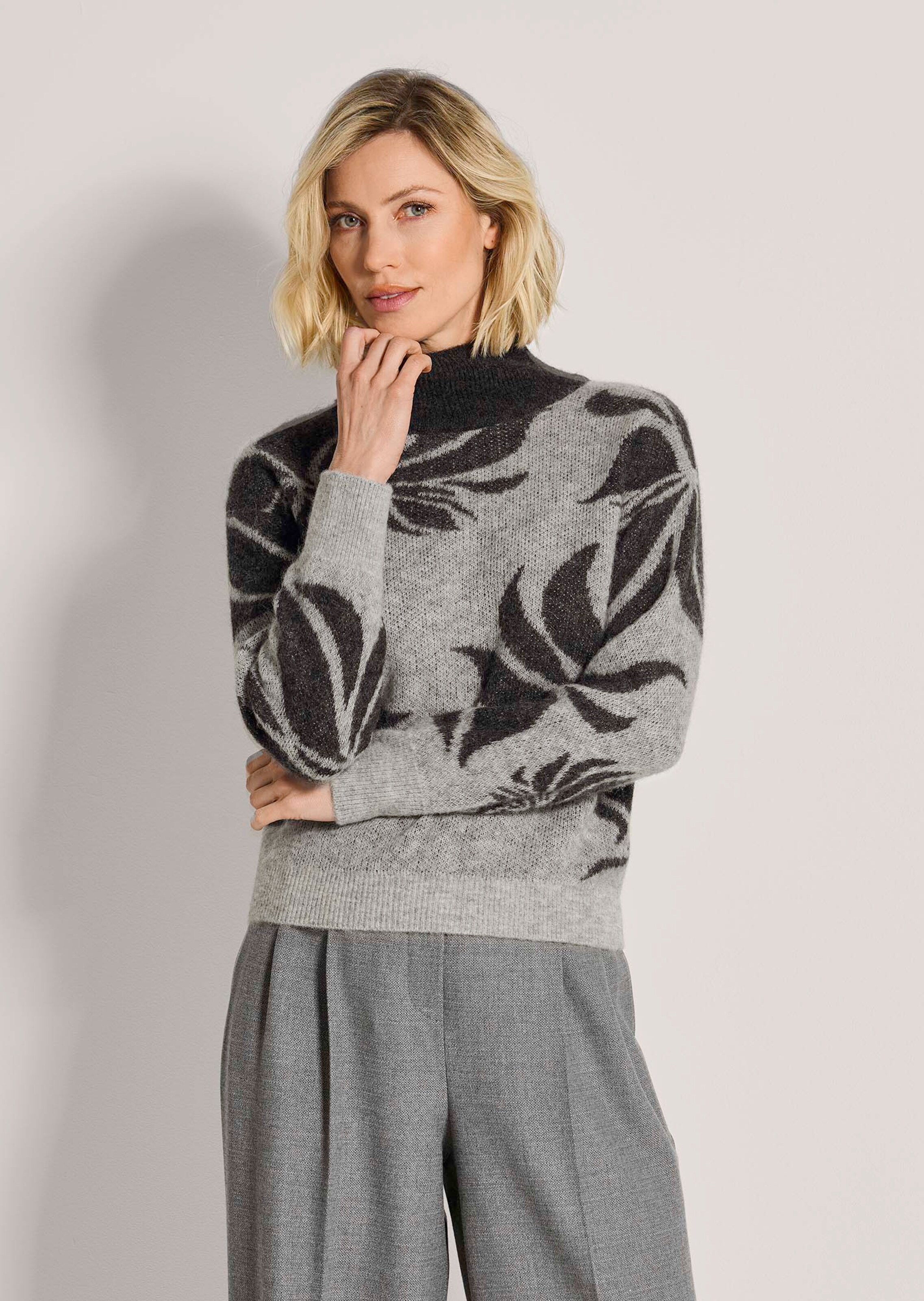 Jacquard-Pullover mit Stehkragen