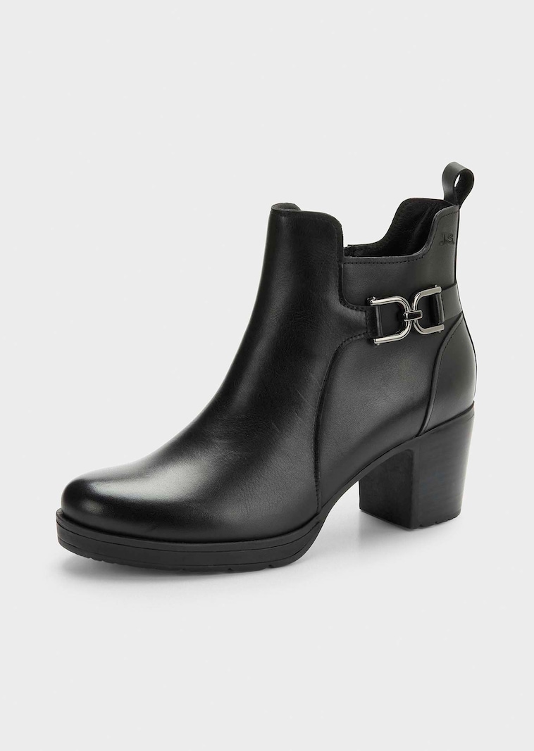 Feminine Stiefeletten mit Absatz
