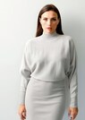Strickkleid mit weiten Fledermausärmeln thumbnail 1