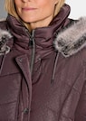 Manteau matelassé court avec capuche et tissu aspect fourrure thumbnail 5