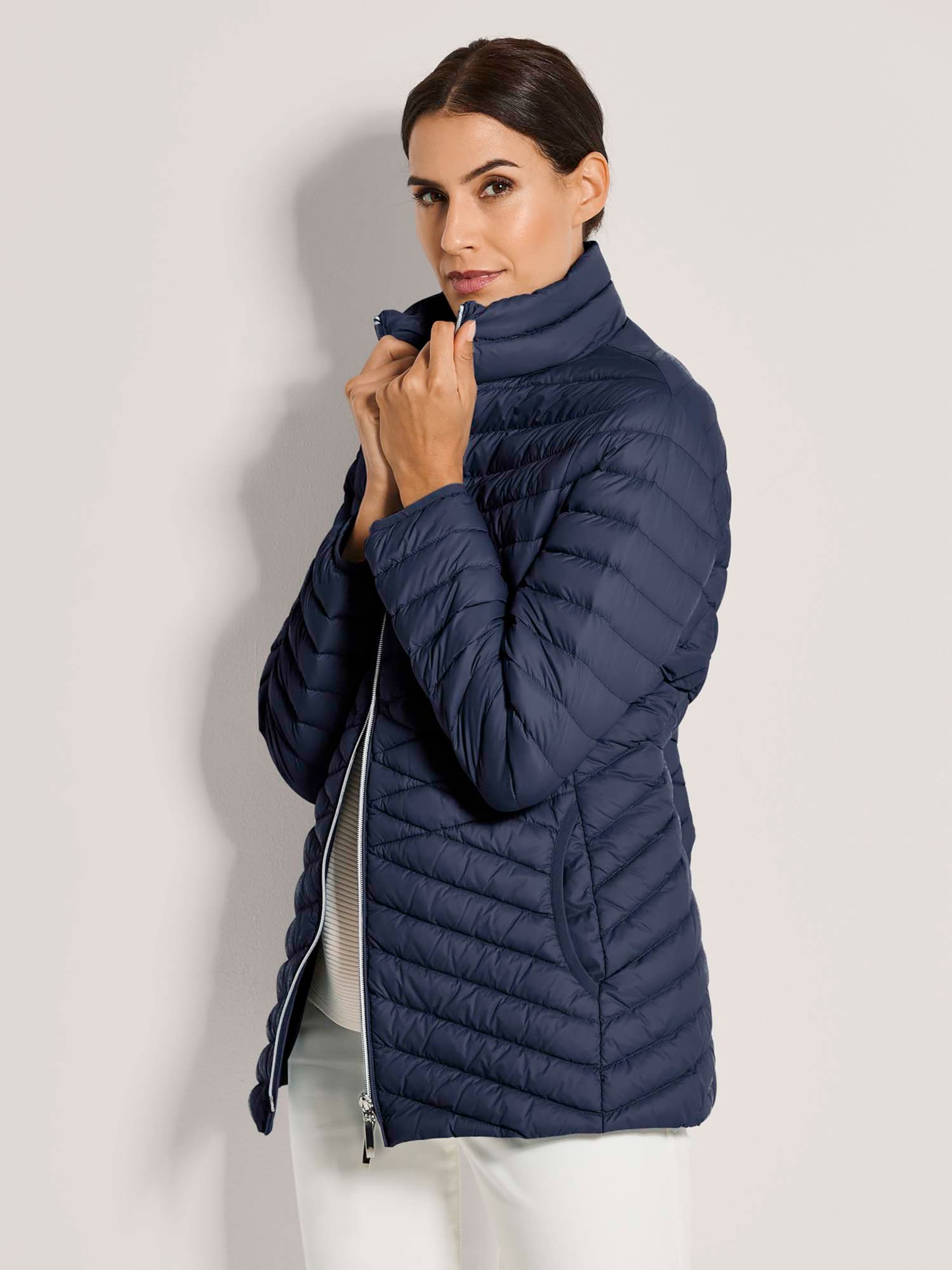 Daunenjacke mit Stehkragen