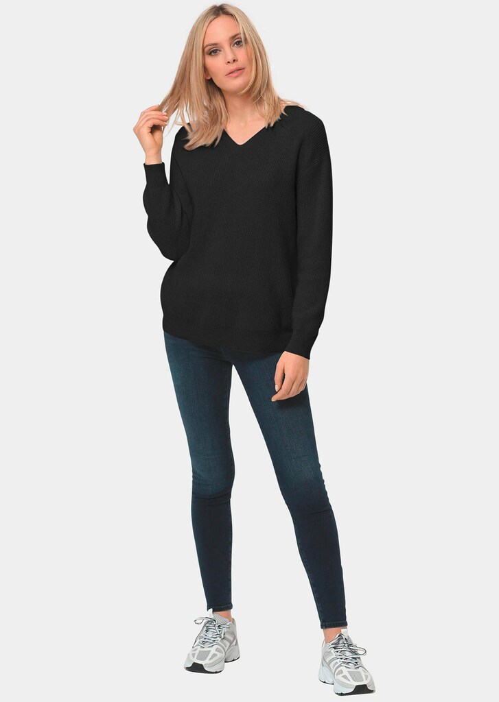 Kaschmirpullover in Patentstrick mit V-Ausschnitt
