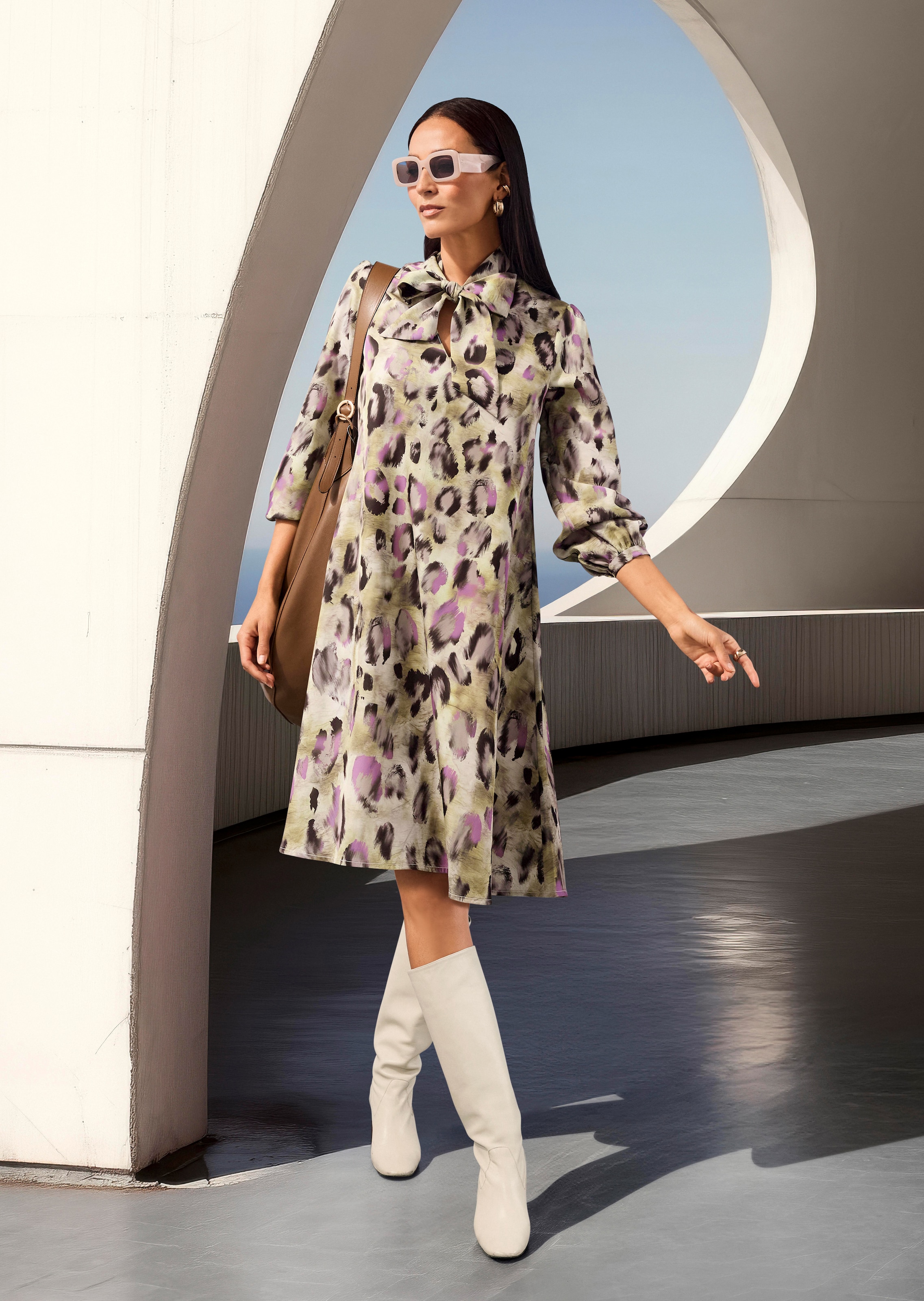 A-Linien-Kleid mit Schluppe