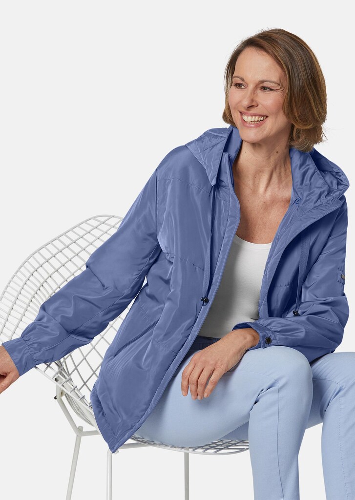Outdoorjacke mit Kapuze