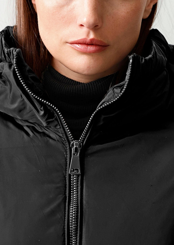 Steppjacke mit abnehmbarer Bauchtasche 4