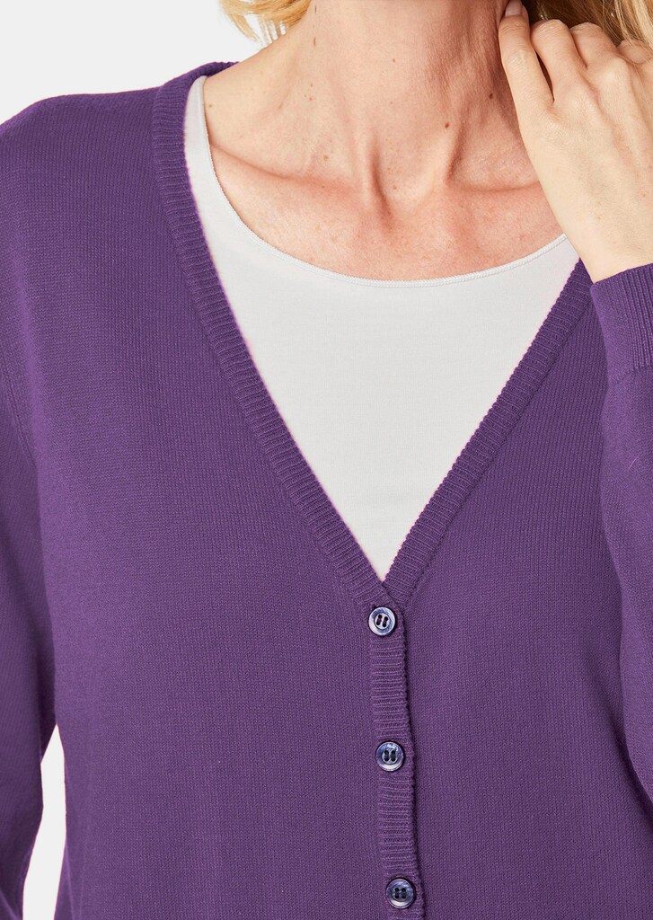 Hochwertige Strickjacke in zeitloser Optik