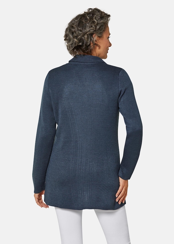 Behaaglijk zacht tricot jasje in een verbloemende lengte 2