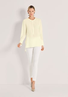 Lange Seidenbluse in kragenloser Form thumbnail 2