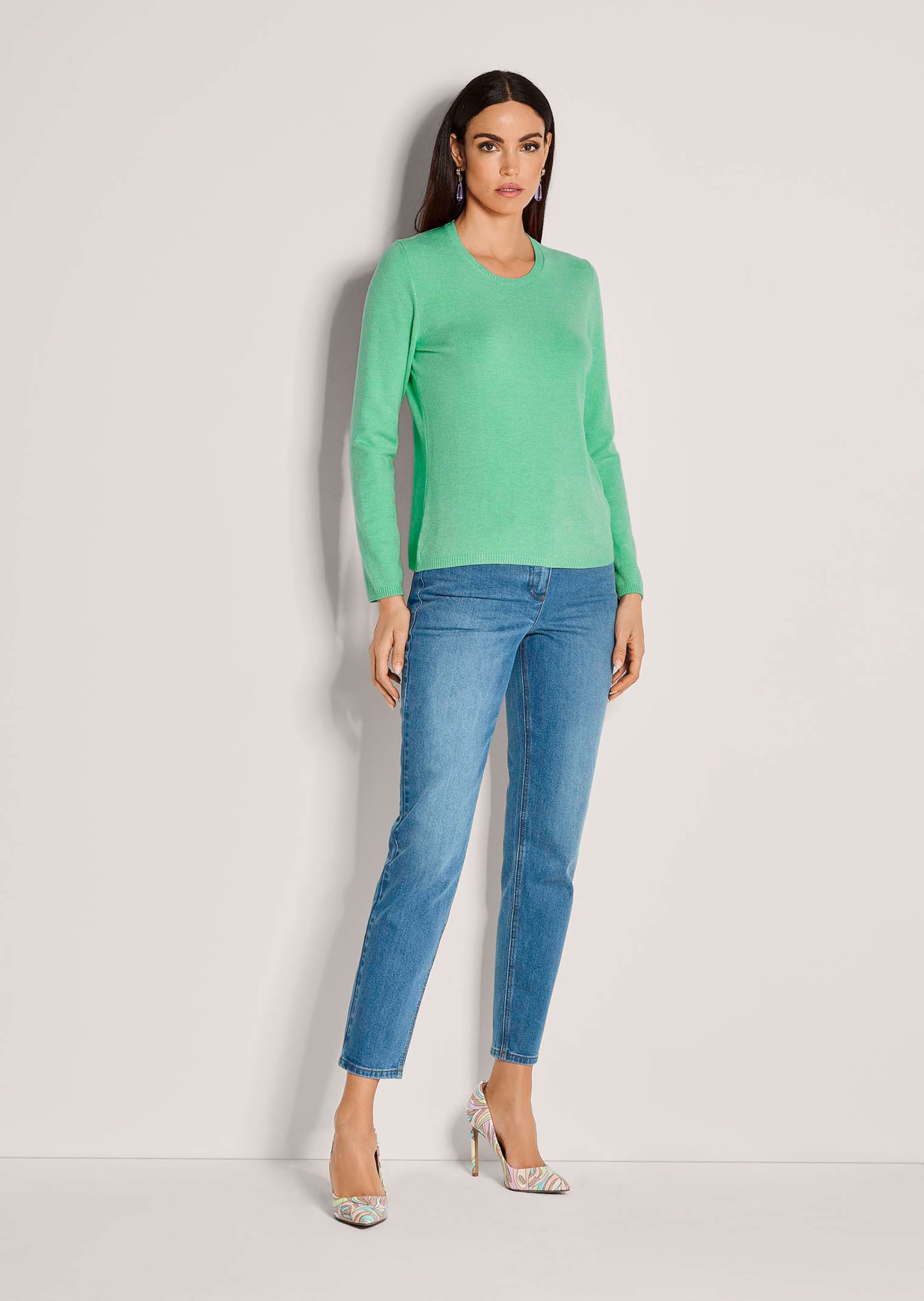 Feinstrick-Pullover mit Rundhalsausschnitt