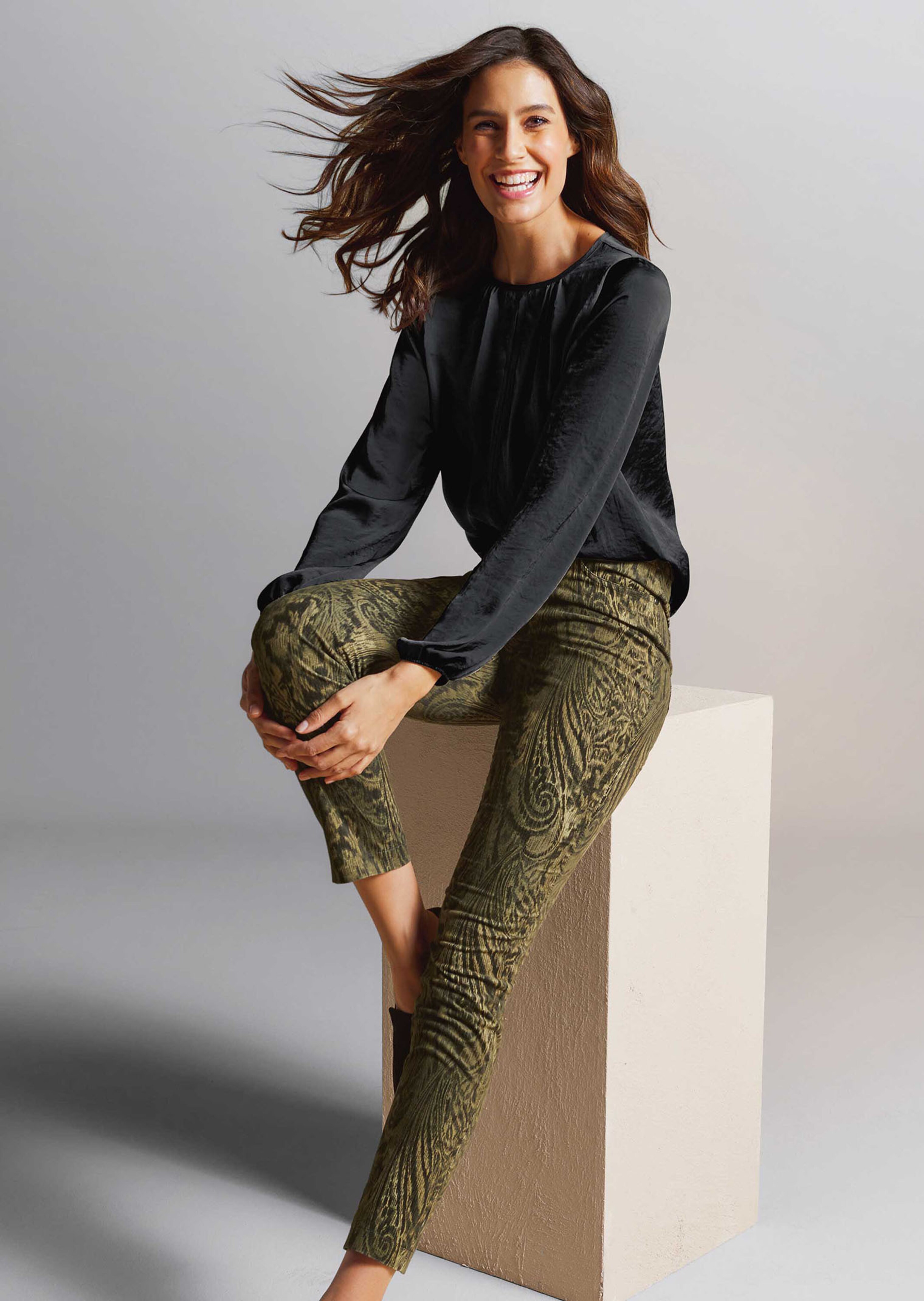 Paisley-Hose in samtiger Stretch-Qualität