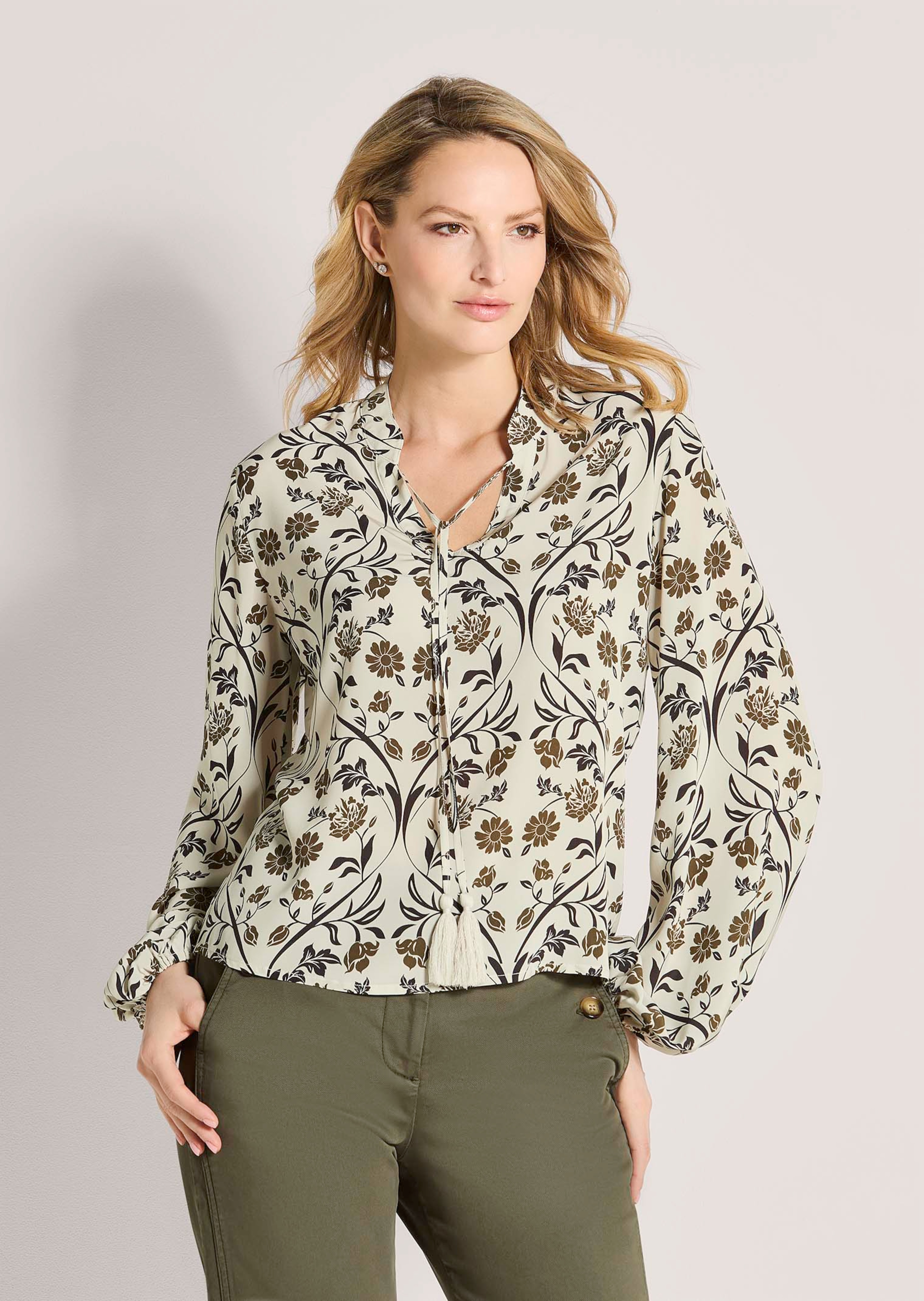 Romantische Bluse im Boho-Look