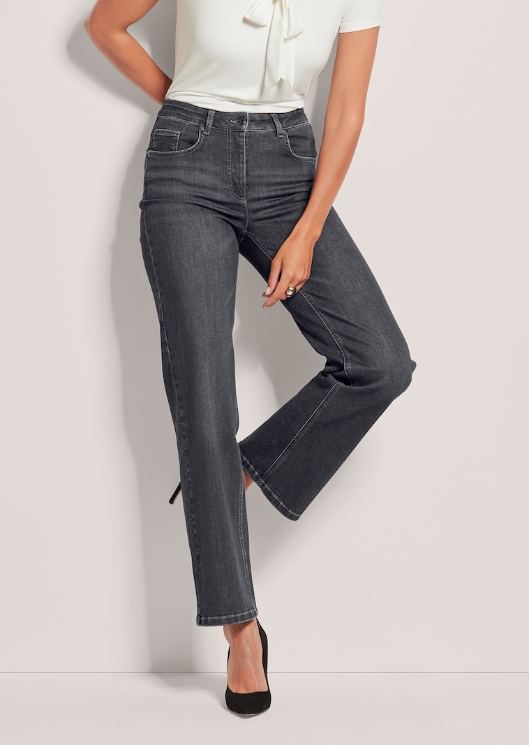 «M»-Jeans in gerader Form mit Logo-Stickerei
