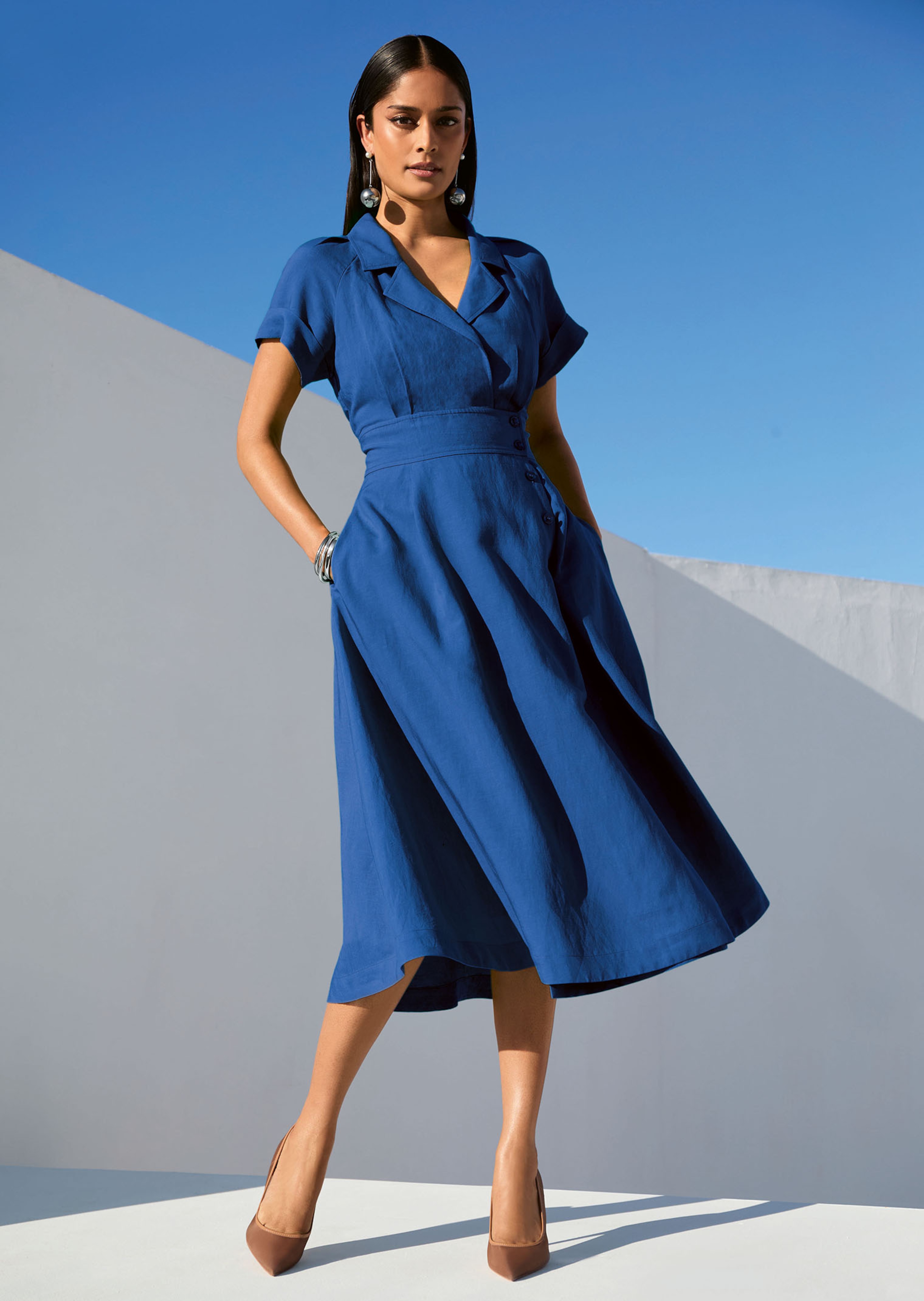 Leichtes Hemdblusenkleid mit Rückenausschnitt