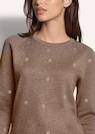 Pull orné de délicates fleurs discrètes thumbnail 5