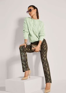 Grobstrick-Pullover mit Zopfmuster thumbnail 4