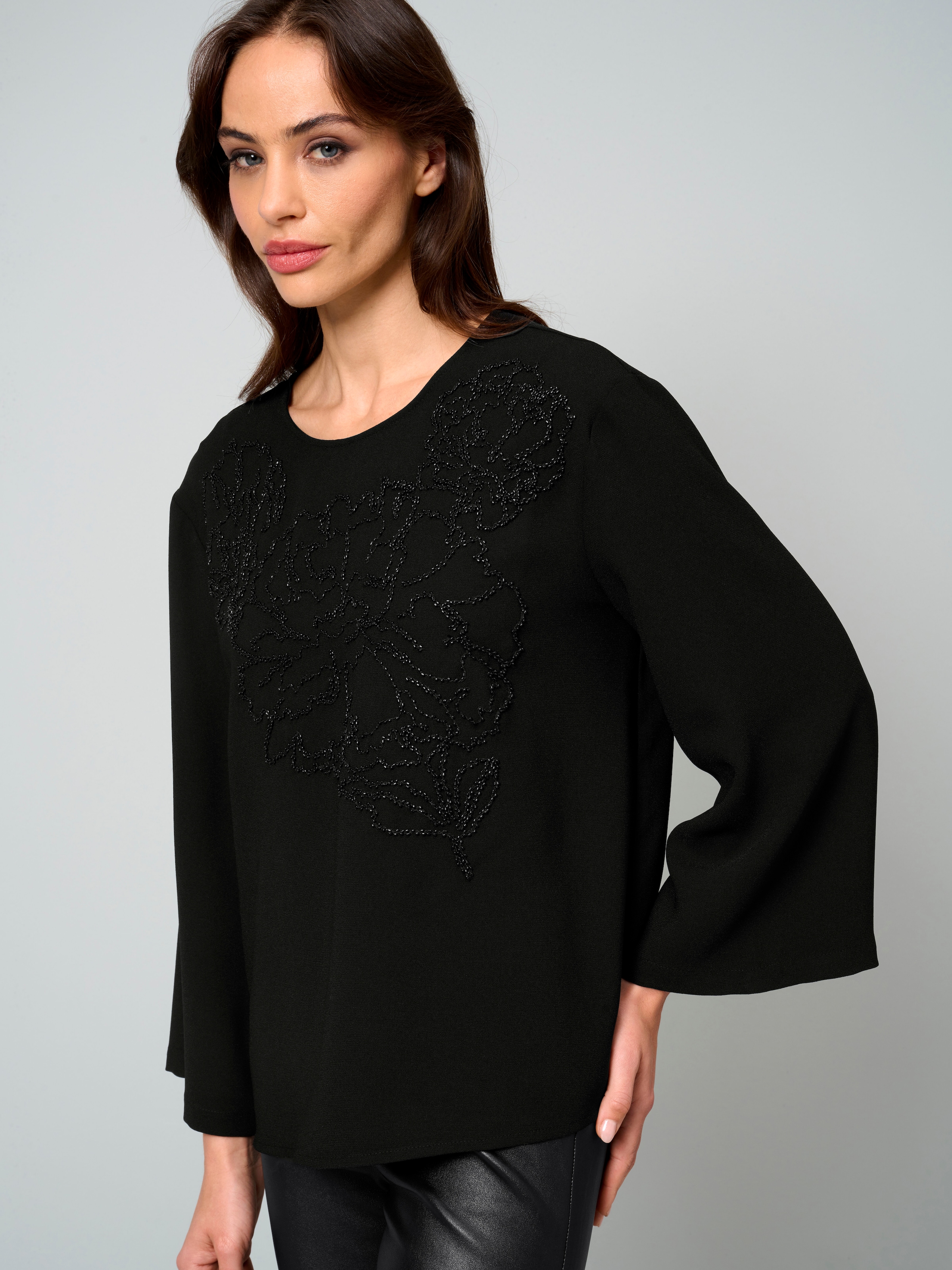 Bluse mit Perlenmotiv 4