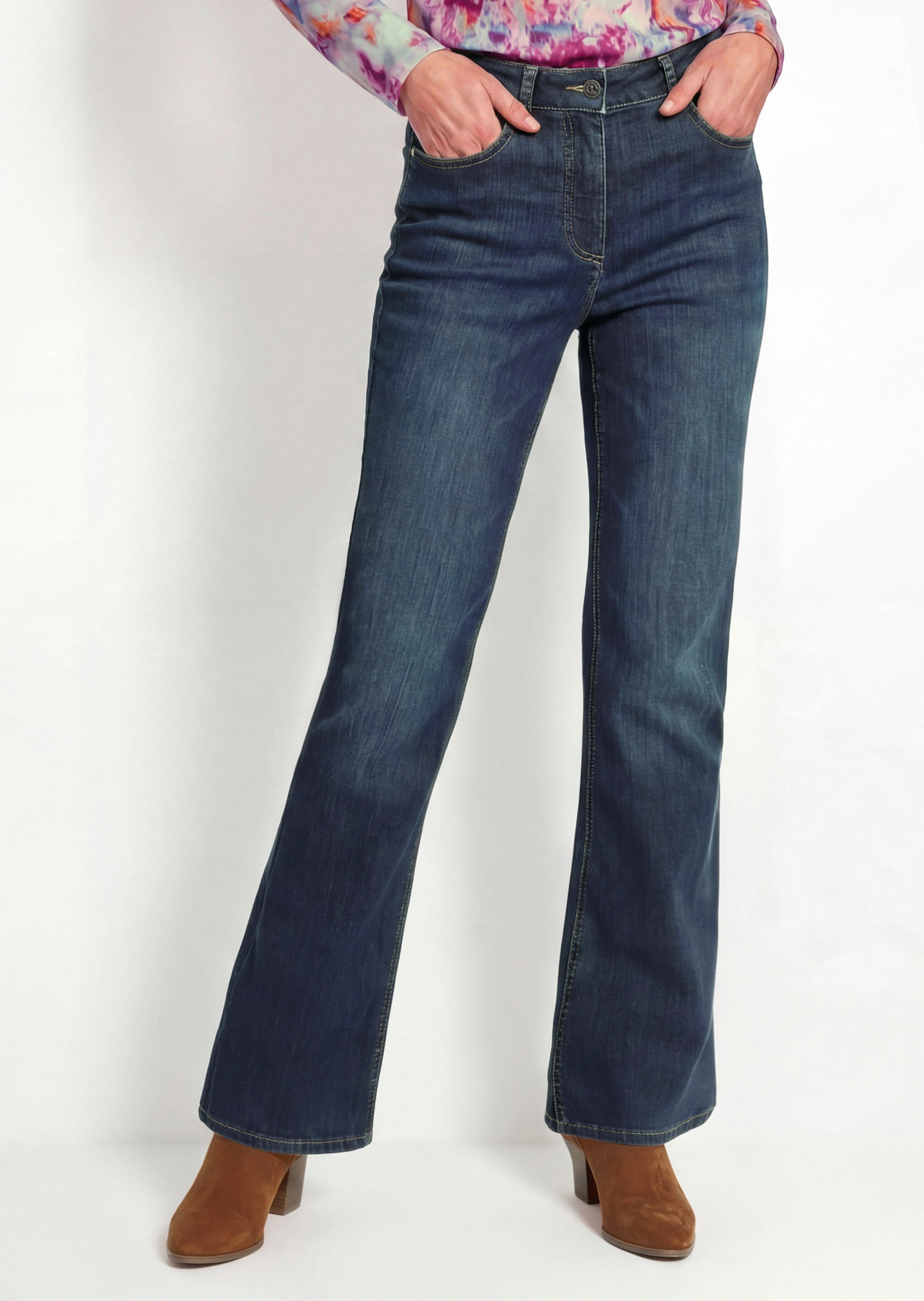 Jeans CARLA mit ausgestelltem Bein