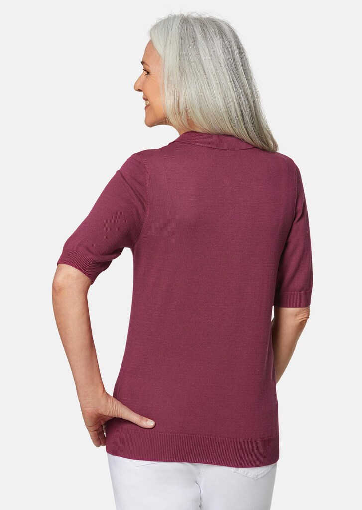 Pull en tricot à manches courtes et col chemisier