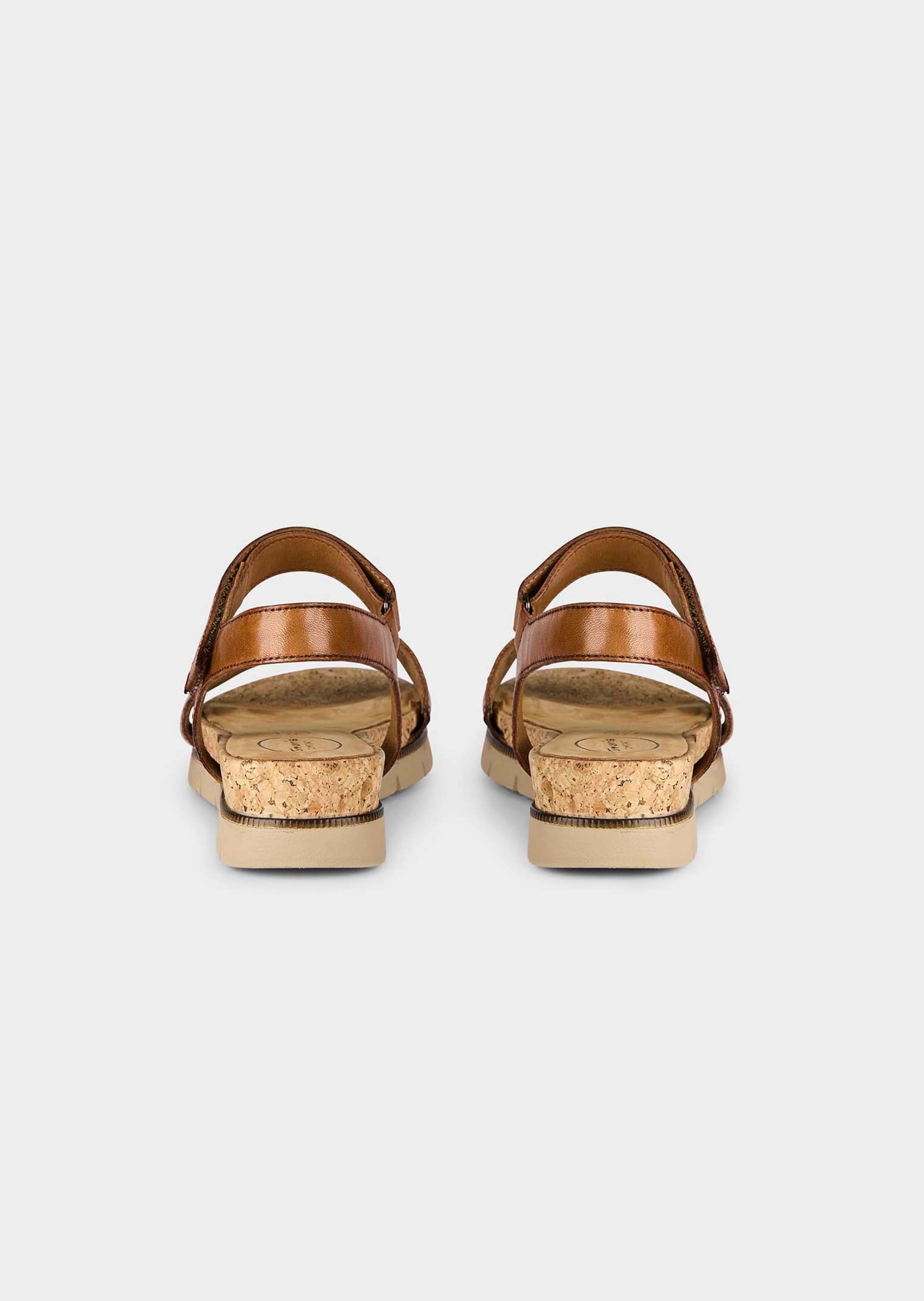 Sandales avec lanière velcro réglable sur cognac atelier GOLDNER