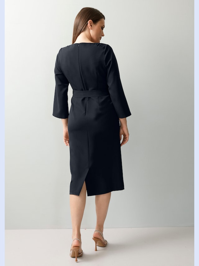 Kleid mit Bindeband 1