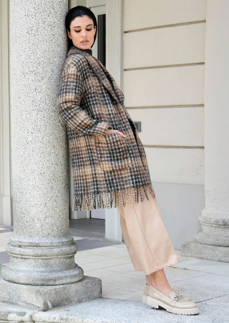 Mantel mit Fransendetails