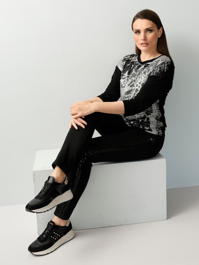 Shirt mit platziertem Druck 6