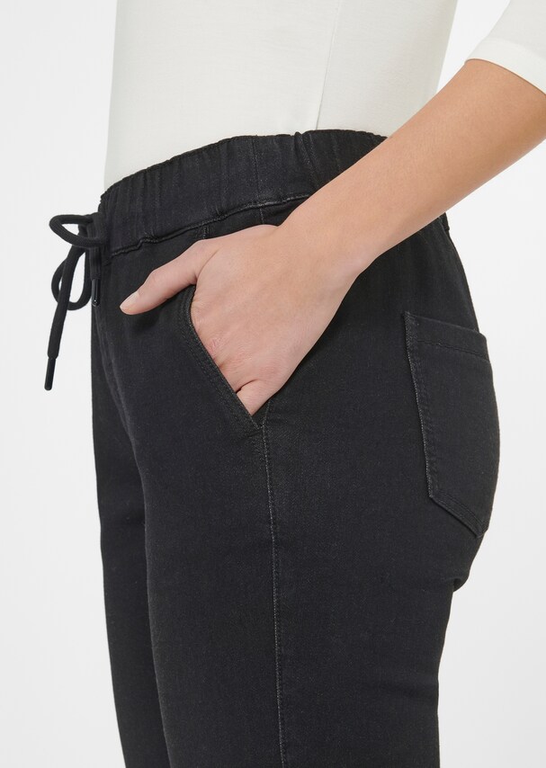 Comfortable stretch-waist jeans 4