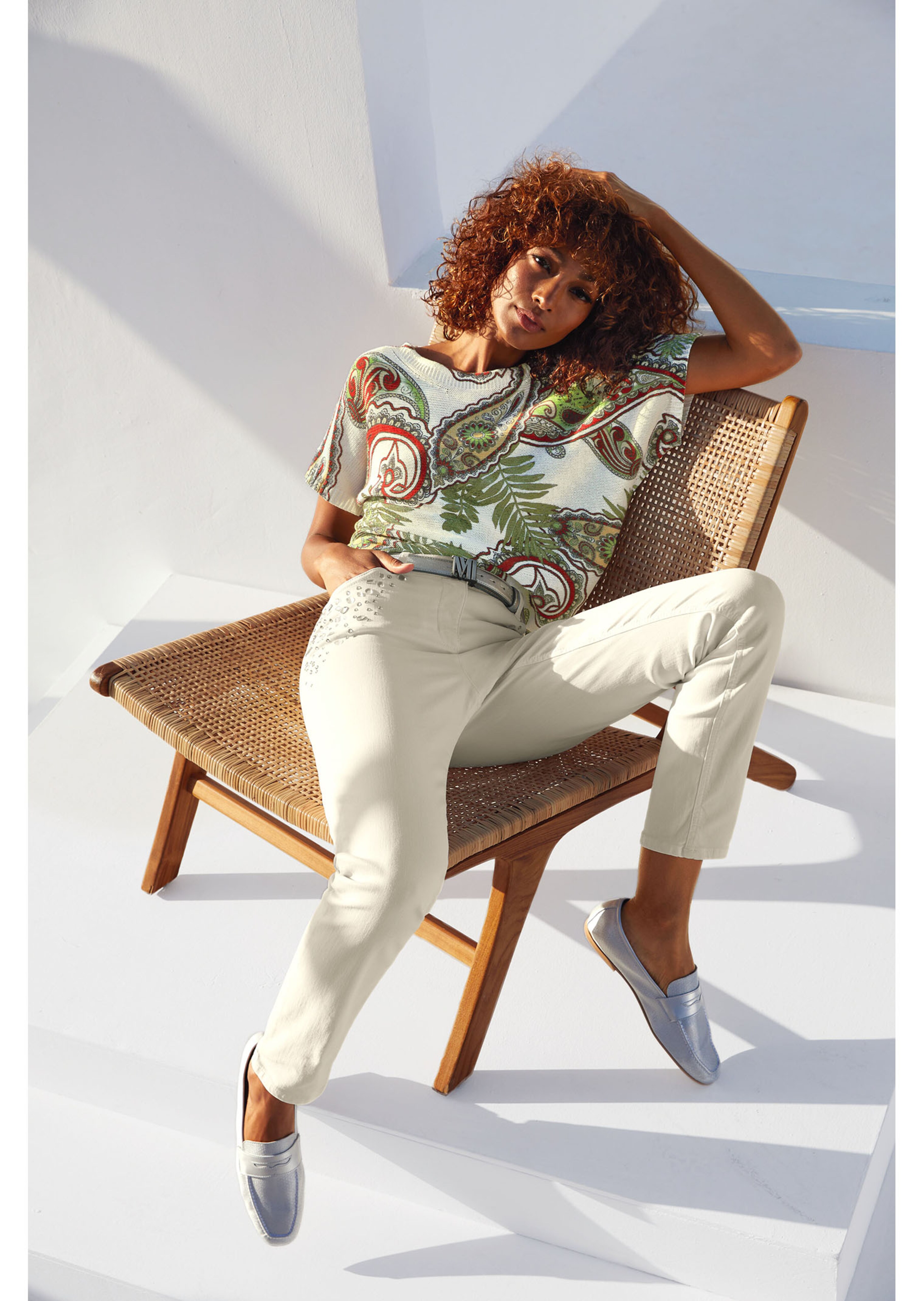 Stretch-Jeans mit Strass