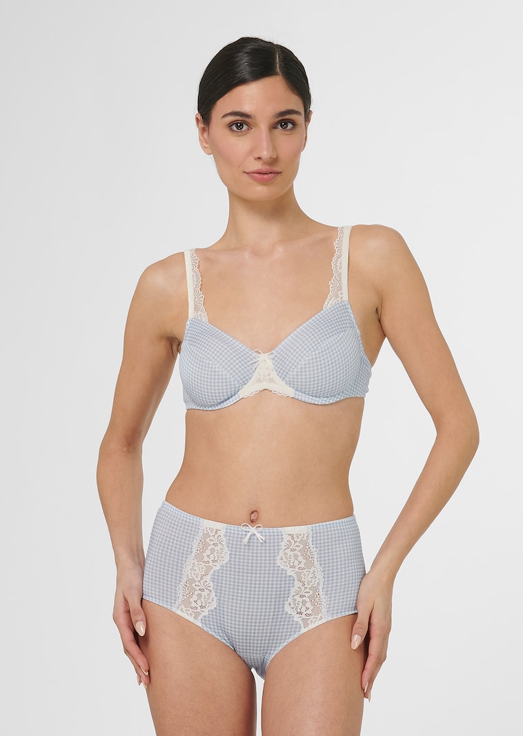 Soutien-gorge à armatures