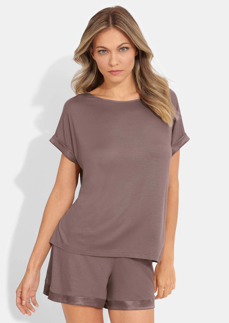 Short de pyjama avec empiècement en satin