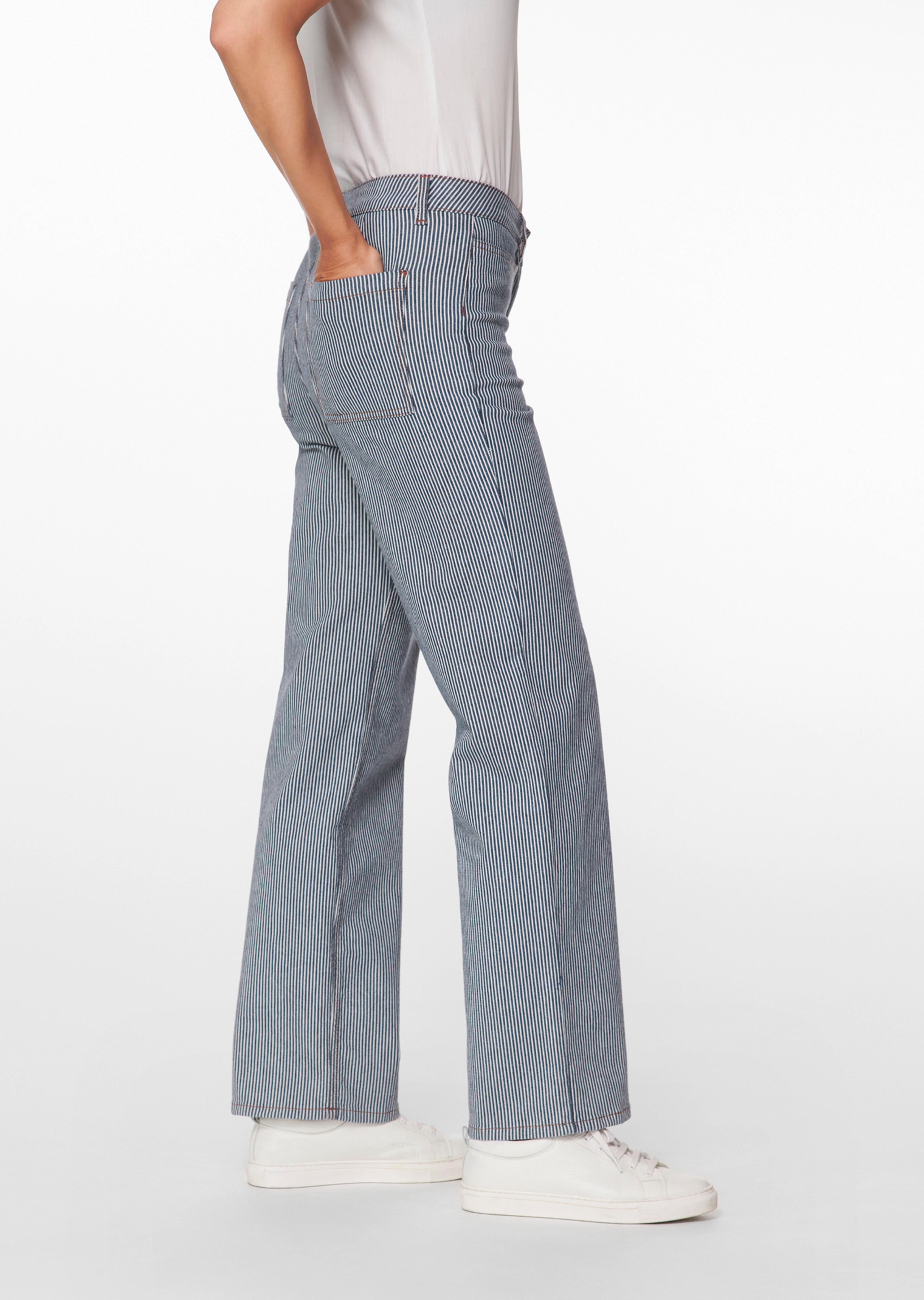 Jeans in modischer Culotte-Form thumbnail 4