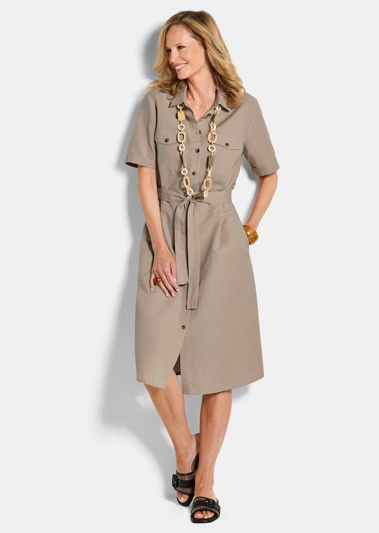 Safarikleid aus Baumwolle und Leinen