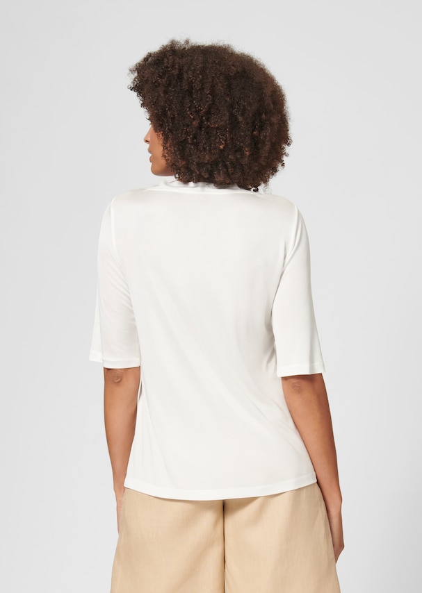 Half-sleeved shirt with a delicate sheen 2