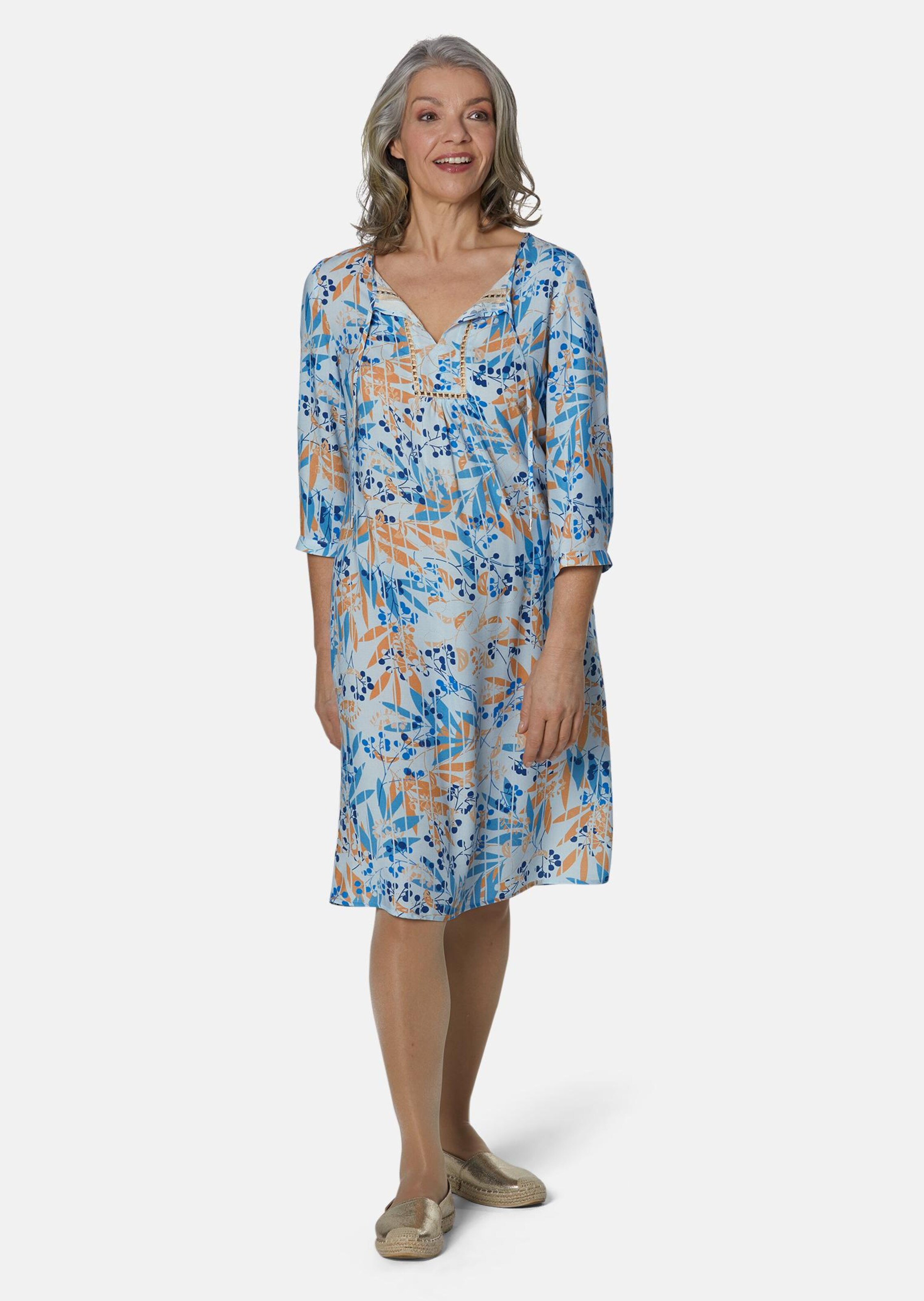 Robe imprimée légère en agréable viscose - bleu / camel / à motifs - Gr. 44 de Goldner Fashion