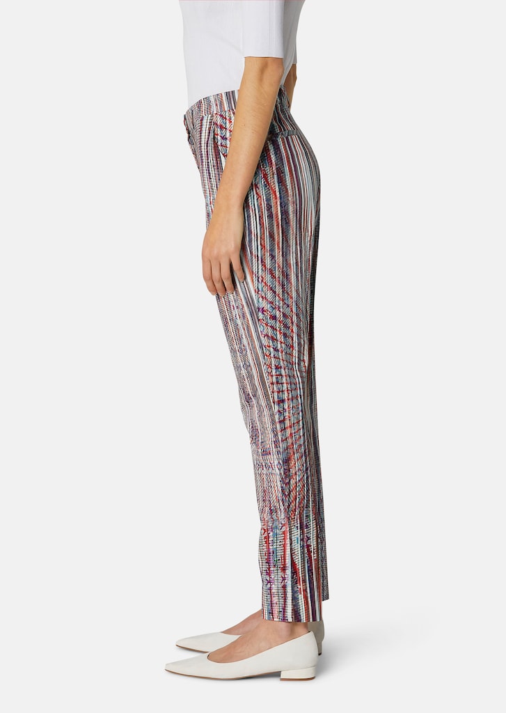 Cropped cigarette trousers with striped print 3