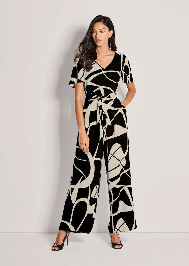 Overall mit Grafikprint und V-Ausschnitt