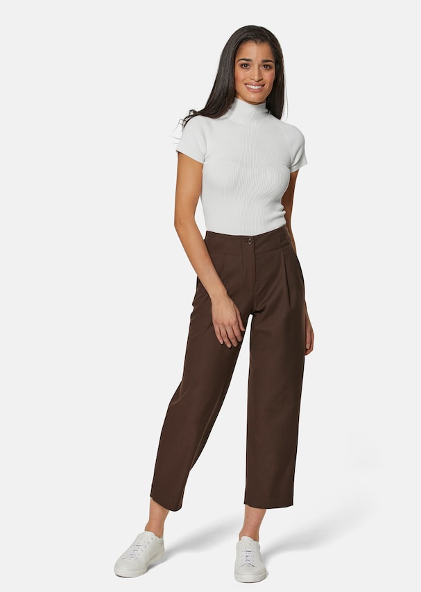 Pleated trousers in 7/8 length 1