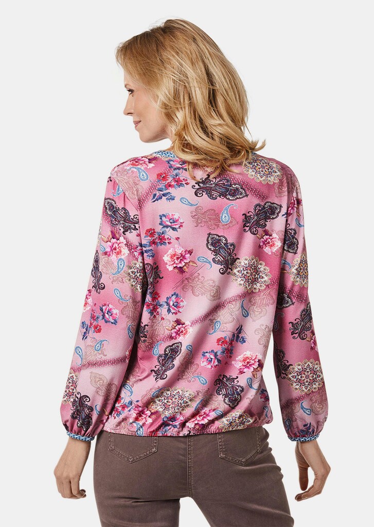 Paisley-Druckshirt mit schönem Ausschnitt