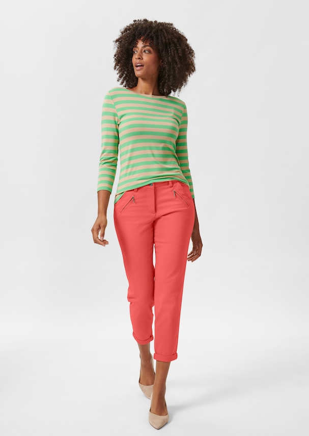Cropped trousers in a casual chino style 1