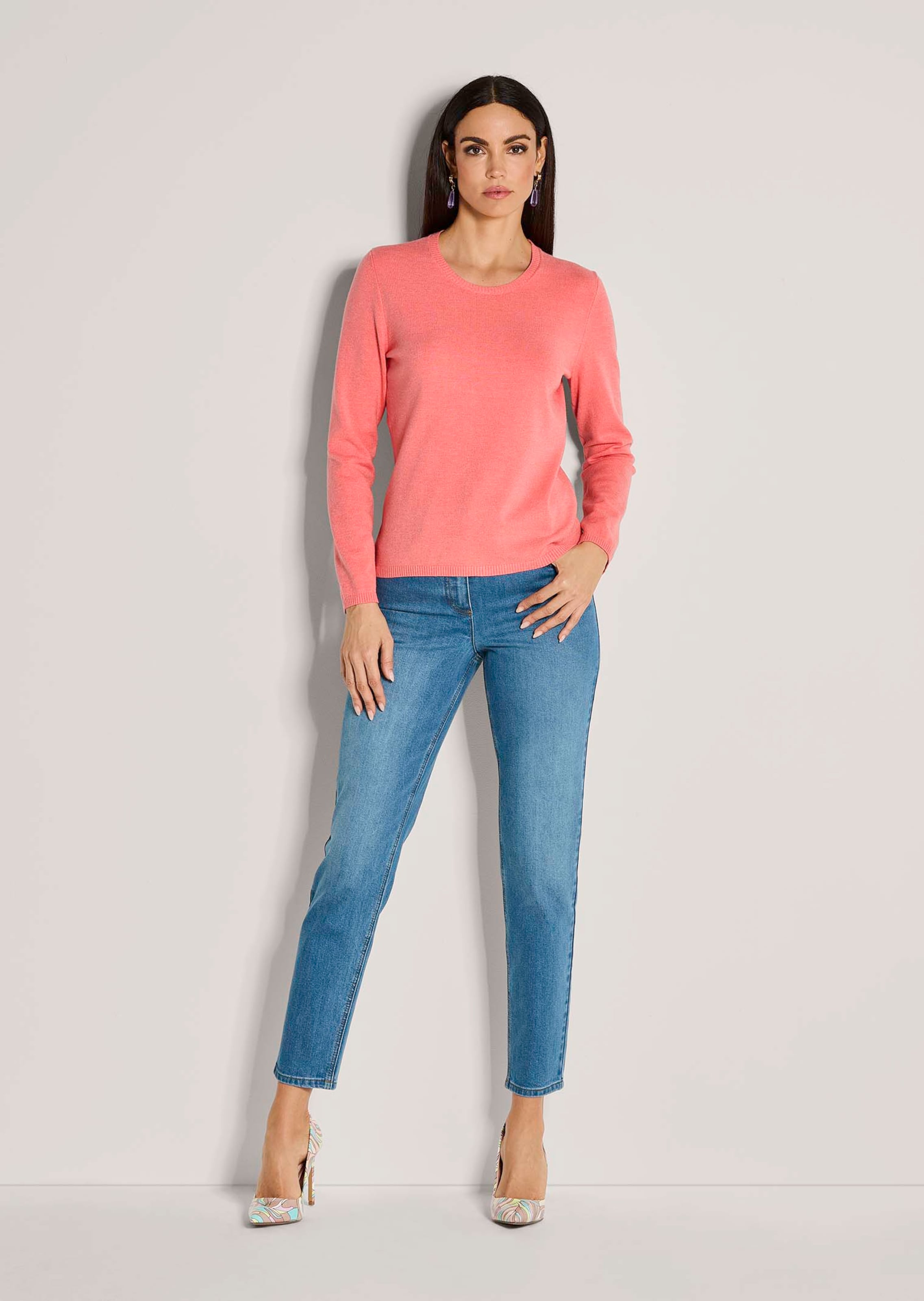 Feinstrick-Pullover mit Rundhalsausschnitt