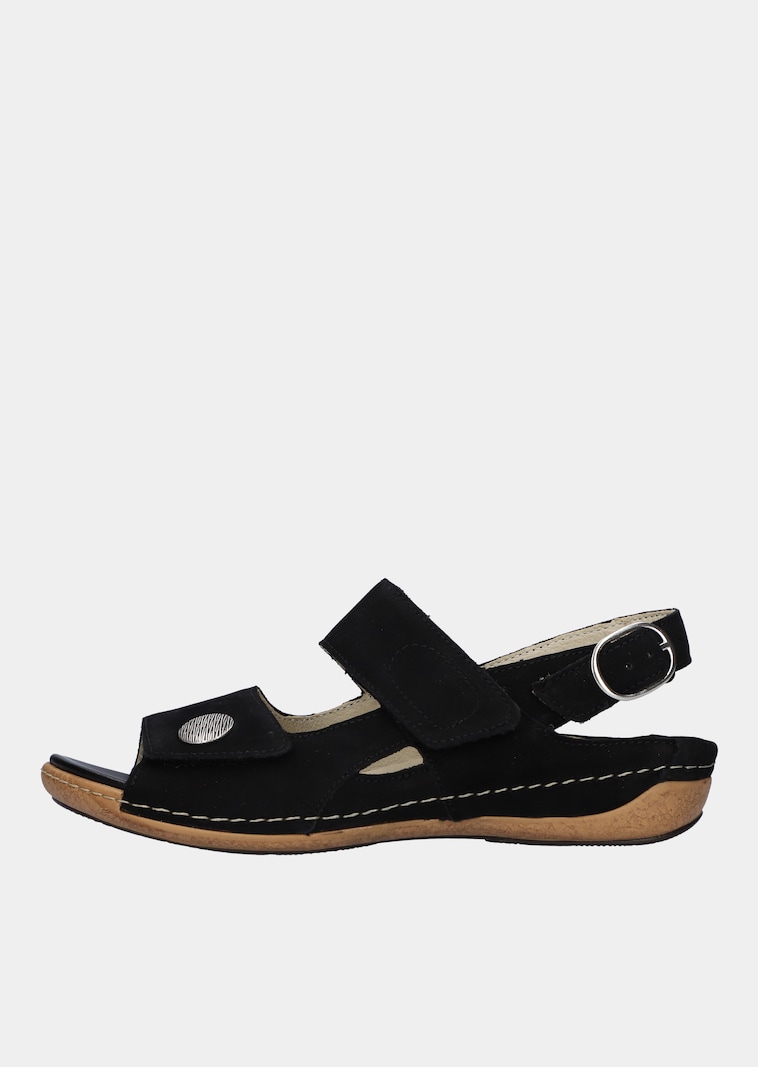 Sandales en cuir véritable.