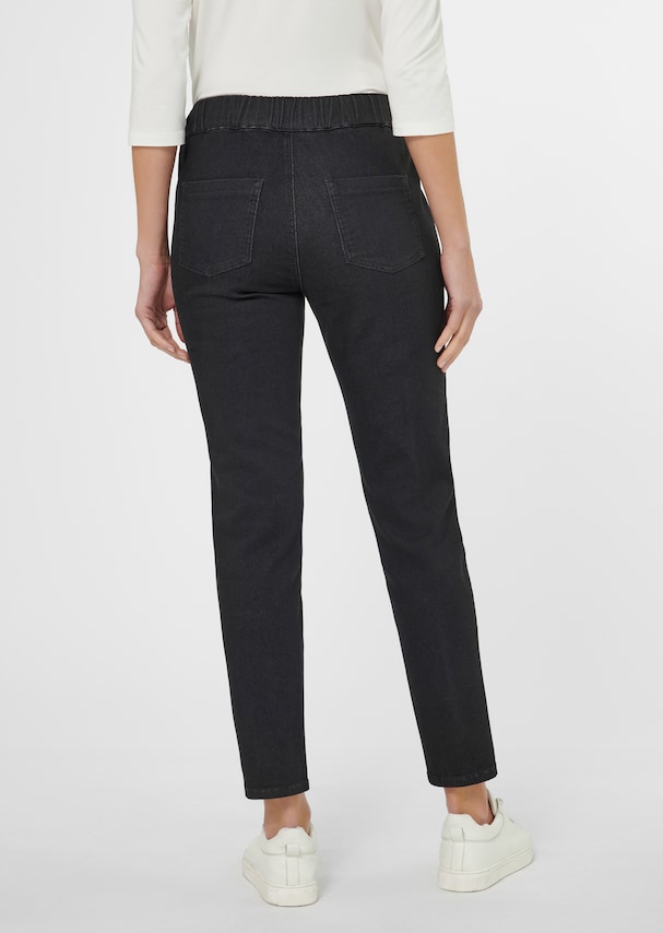 Comfortable stretch-waist jeans 2