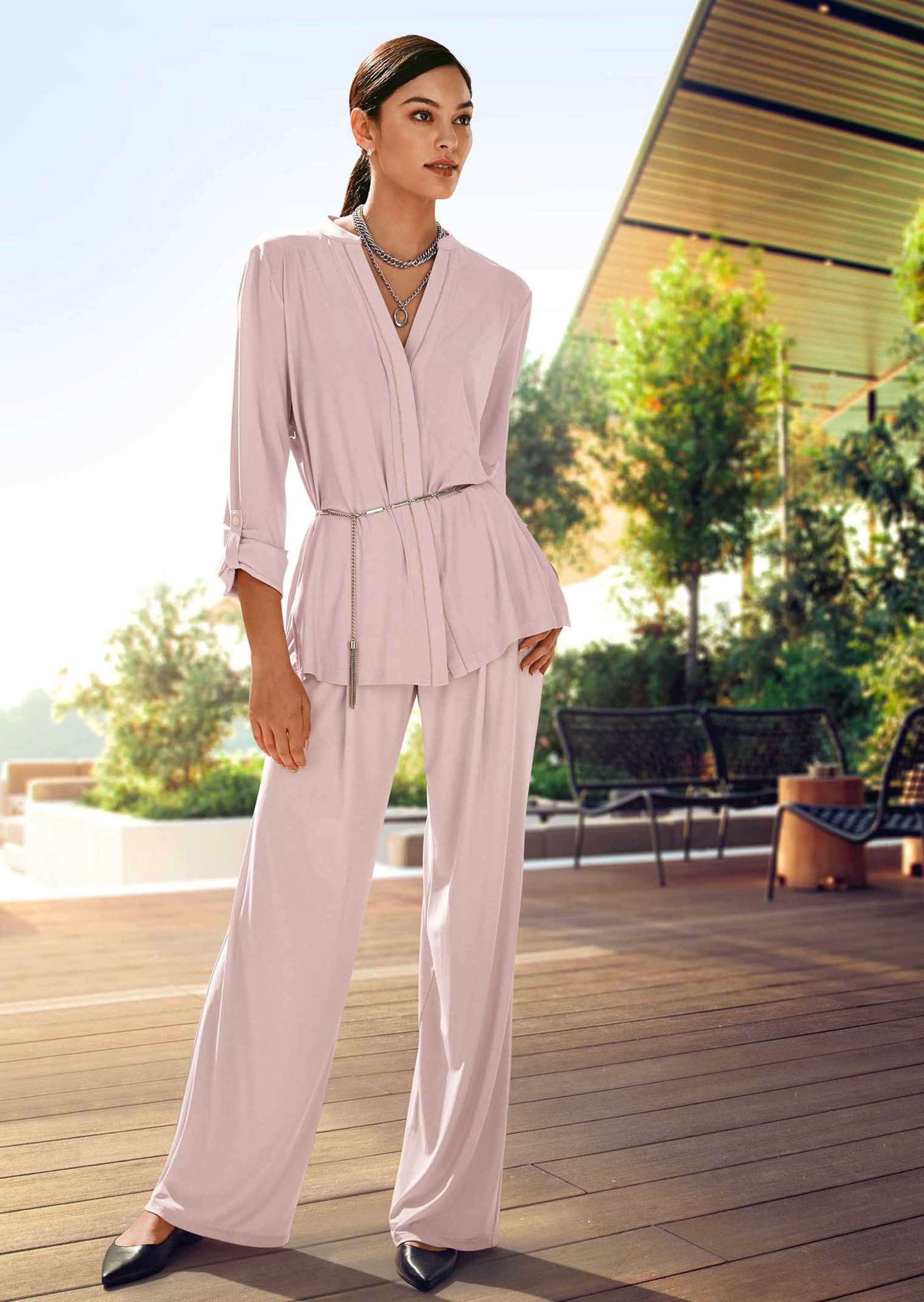 Langes Hemd mit Seitenschlitzen