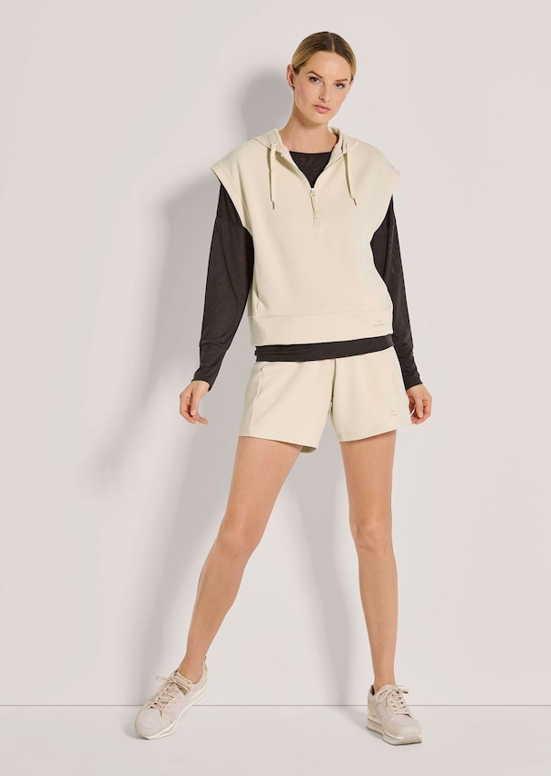 Sportliches Kapuzen-Sweatshirt ohne Arm 1