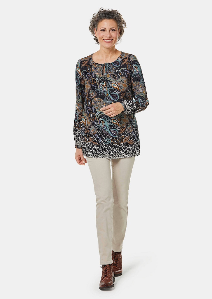 Prachtig gekleurde gedessineerde blouse 1