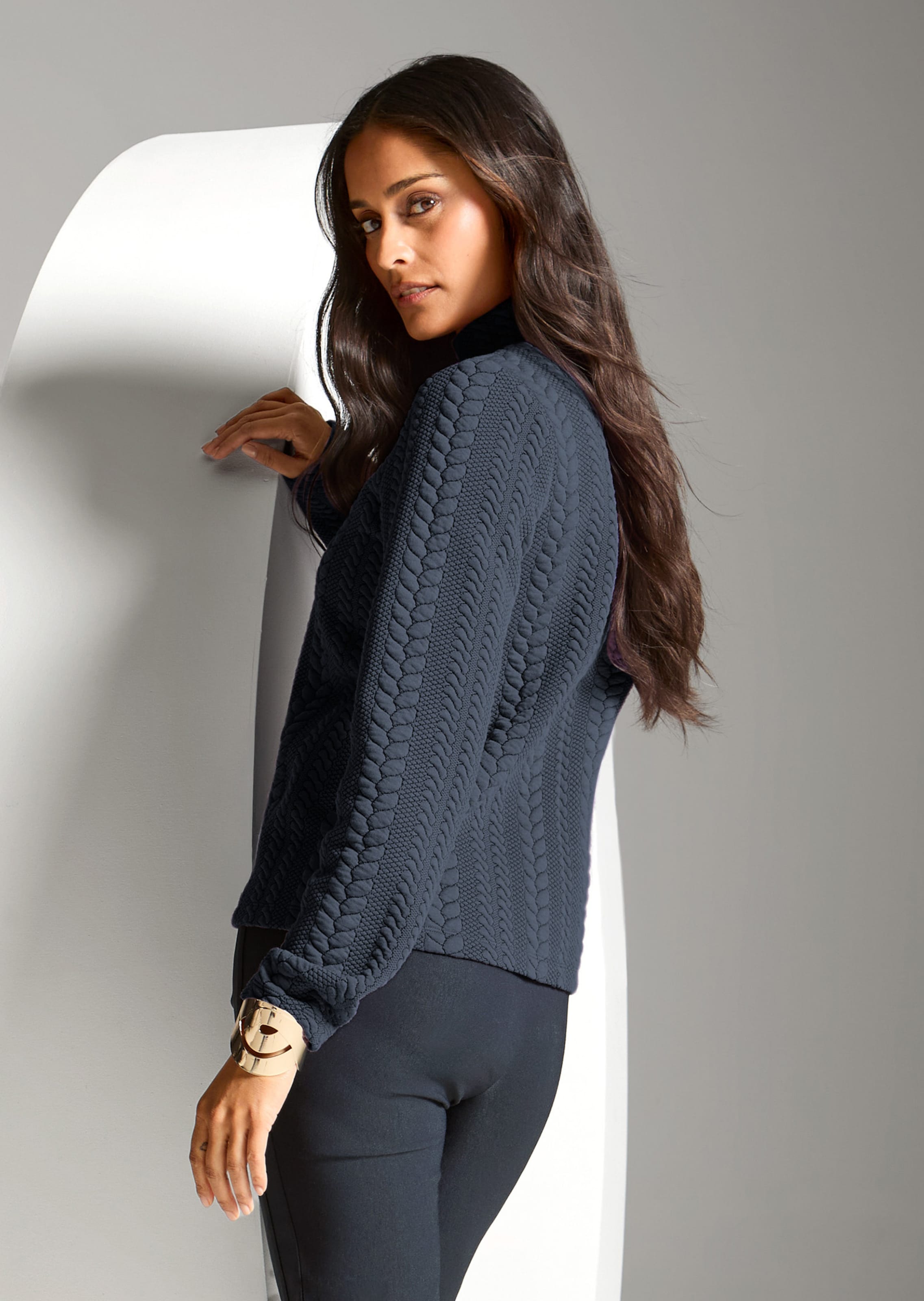 Sweatshirt mit Zopfstruktur