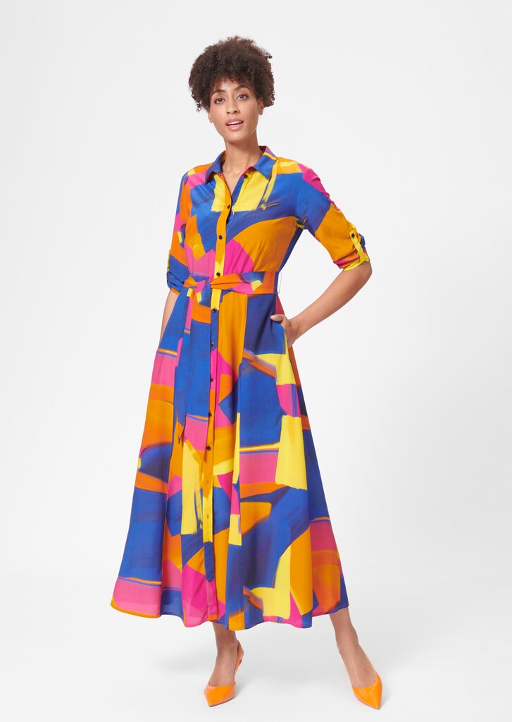 Kleid mit Unikat-Print 1