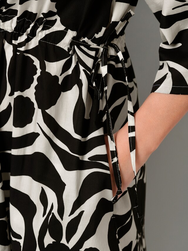 Maxikleid in modischem Animaldessin 6